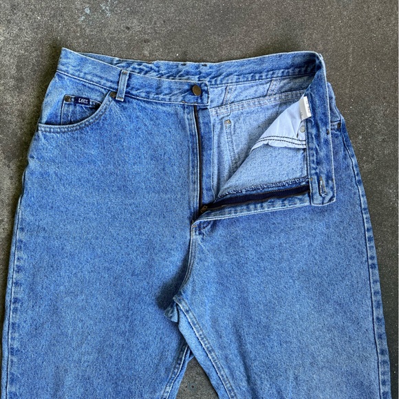 Vintage Lee High Rise Straight Leg Mom Jeans Light Medium Wash - Picture 7 of 7